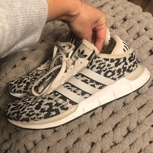 Adidas Cheetah tennis shoes
